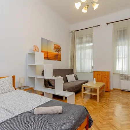 Ak57 Apartament